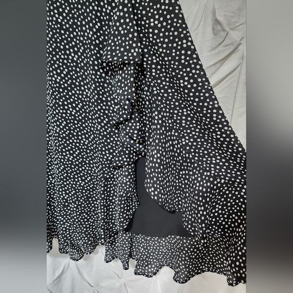 Lulu's Black & White Polka Dot Two-Piece Dress Set Women’s Size Medium - Picture 9 of 10
